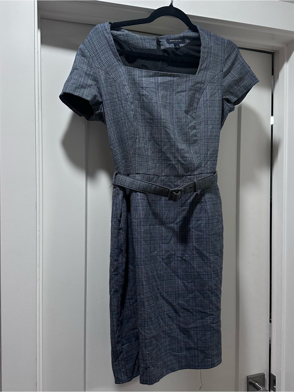 Banana Republic Gray Plaid Midi Sheath Dress with Belt